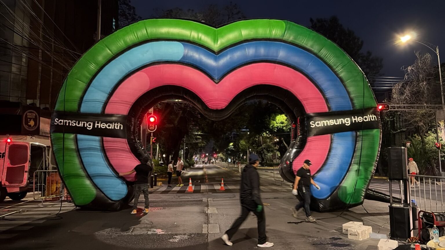 ArcoInflable-Corazon_Samsung-Health-Running-Tinto360