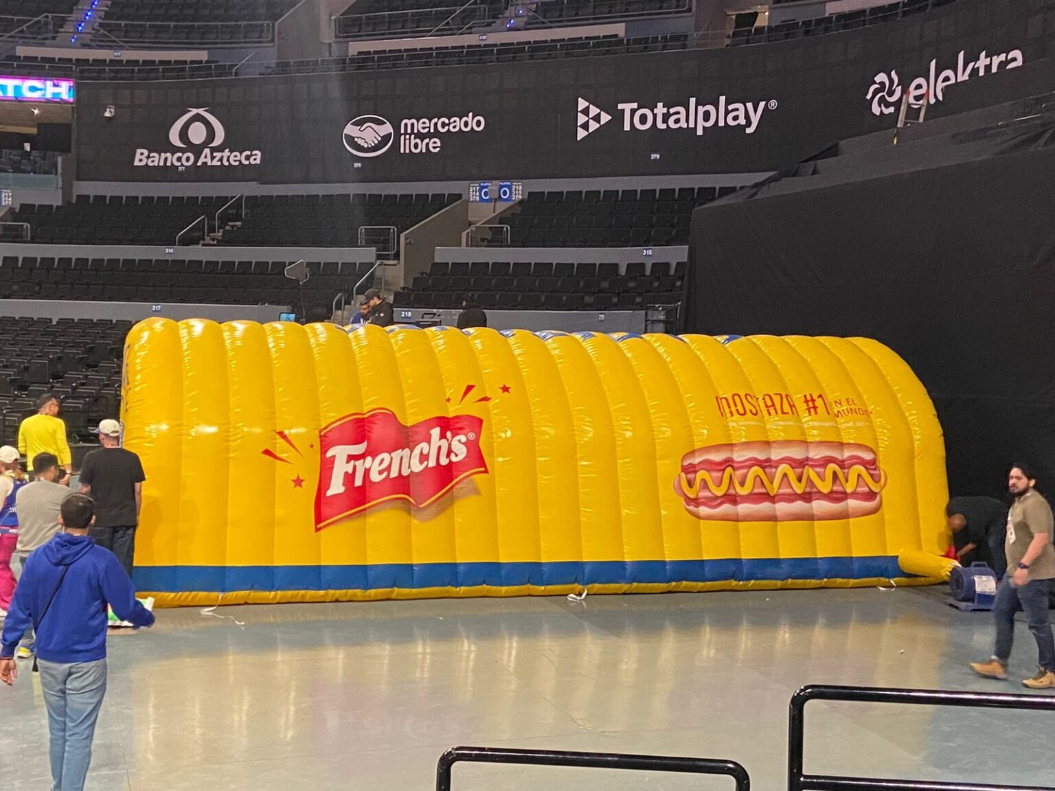 Tunel-Inflable-Frechs-CapitanesCDMX